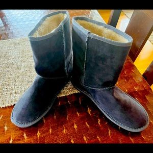 Very comfy “ I wanna be Uggs” boots